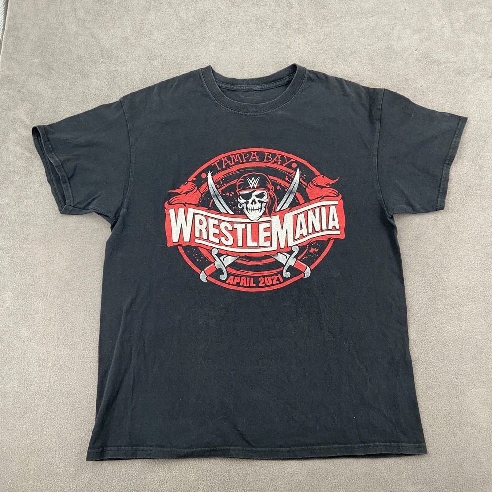 WWE WrestleMania Tampa Bay T Shirt Sz L Black Pirate Skull Graphic Short Sleeve‎